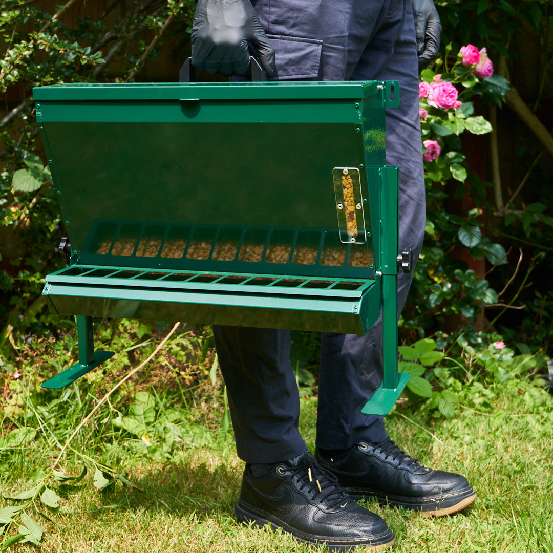 Poultry feeder
