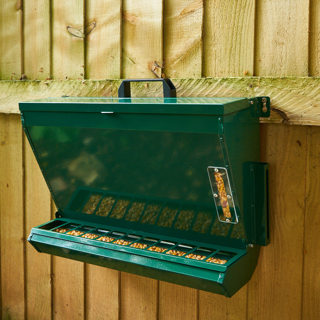 Poultry feeder